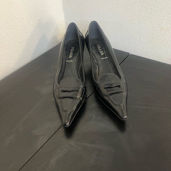 Prada Women's Black Leather Kitten Heels 👠 - Picture 9 of 9